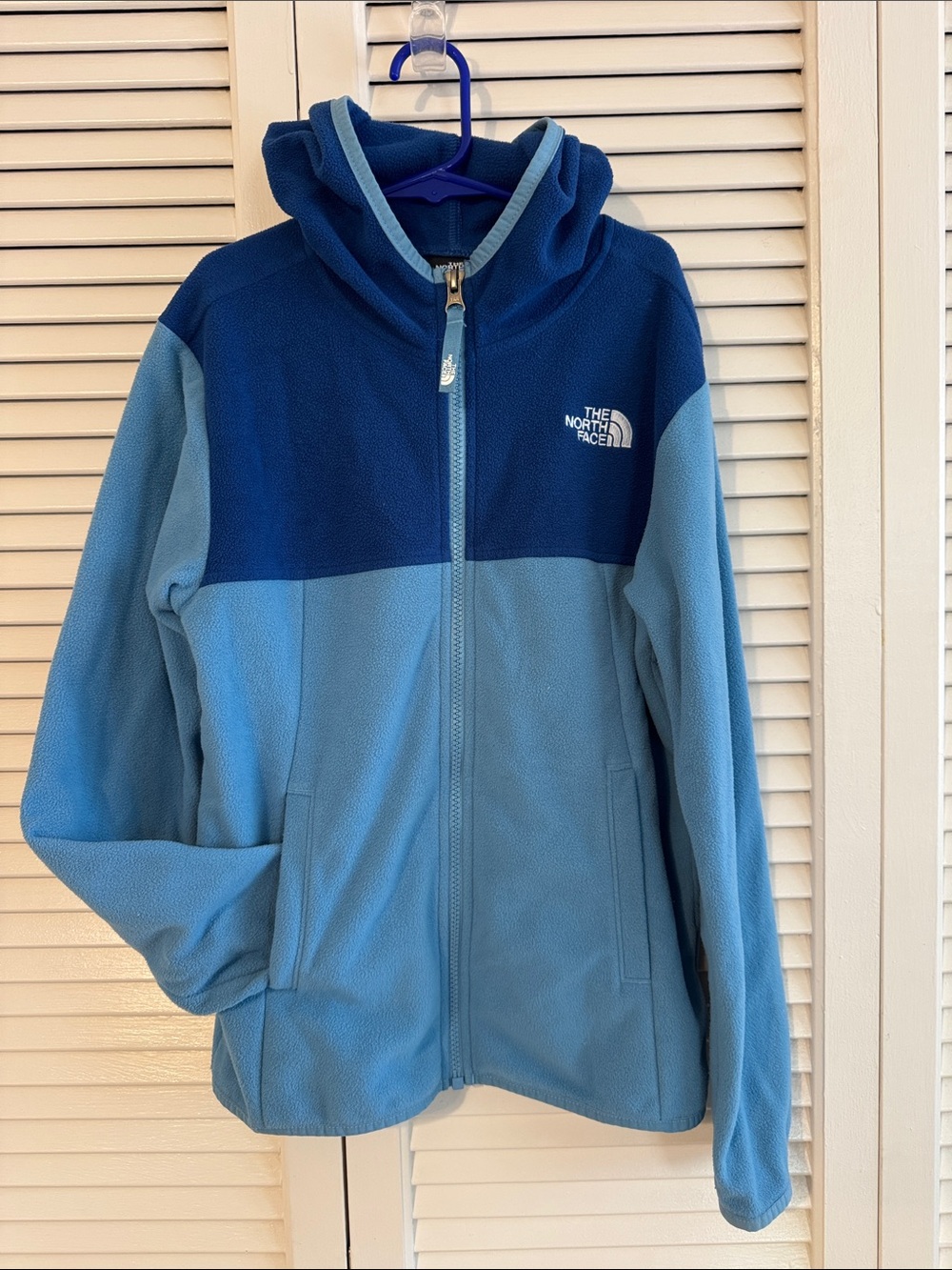 The North Face Kids  Blue Two-Tone Fleece Jacket (Size M 10/12)